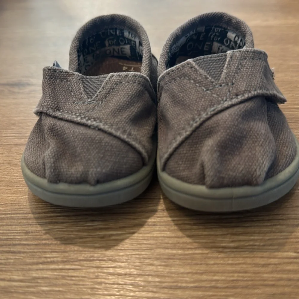 Toms Boys Baby Toddler Size 4 Slip On Elastic Easy On Off‎ Classic